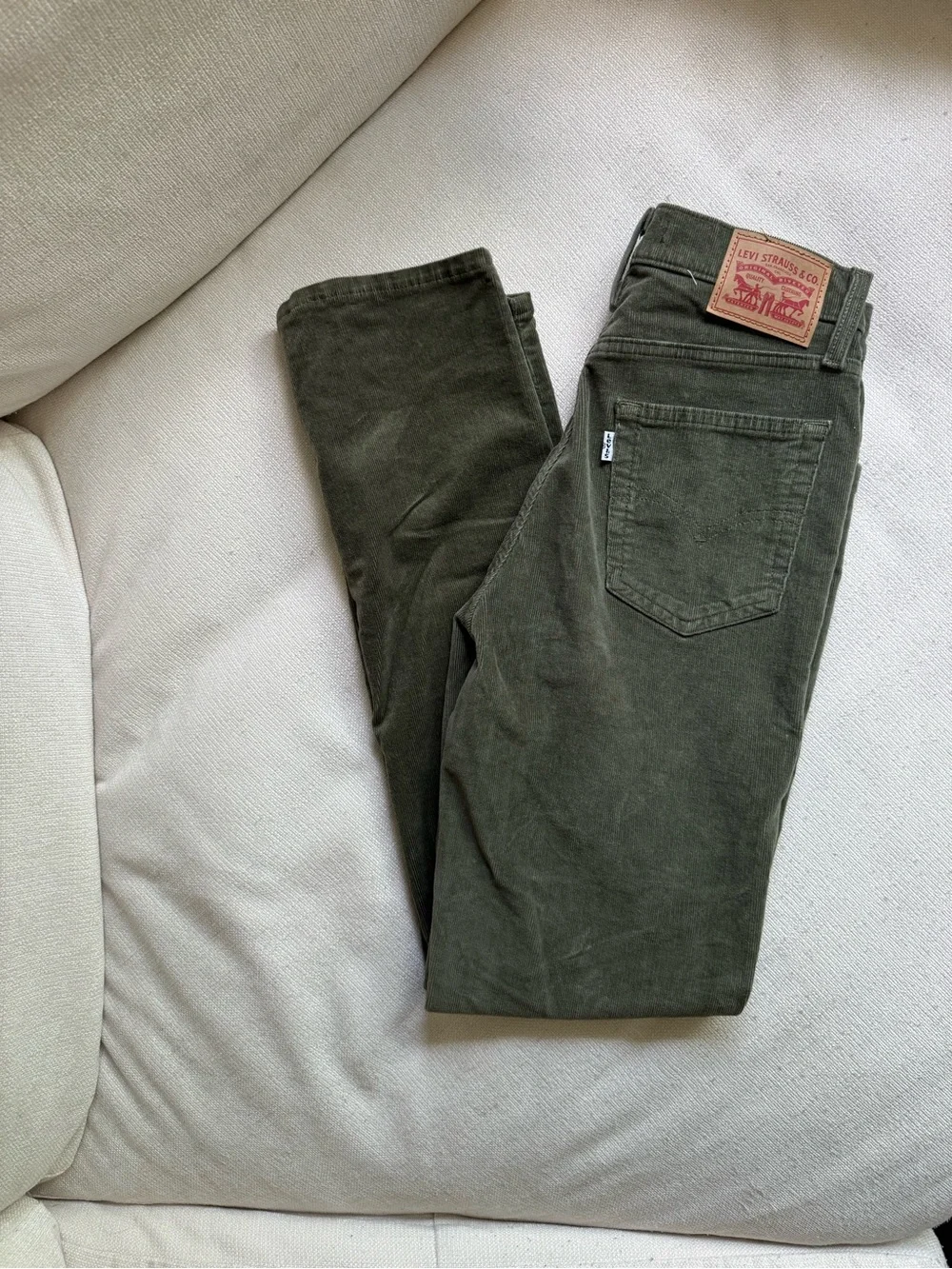 Levi’s High-Rise Olive Green Women’s Jeans 724 High Rise Straight
